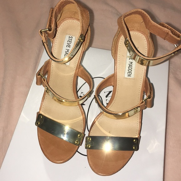 Steve Madden Whitneyy Cognac Wedges - Picture 1 of 4